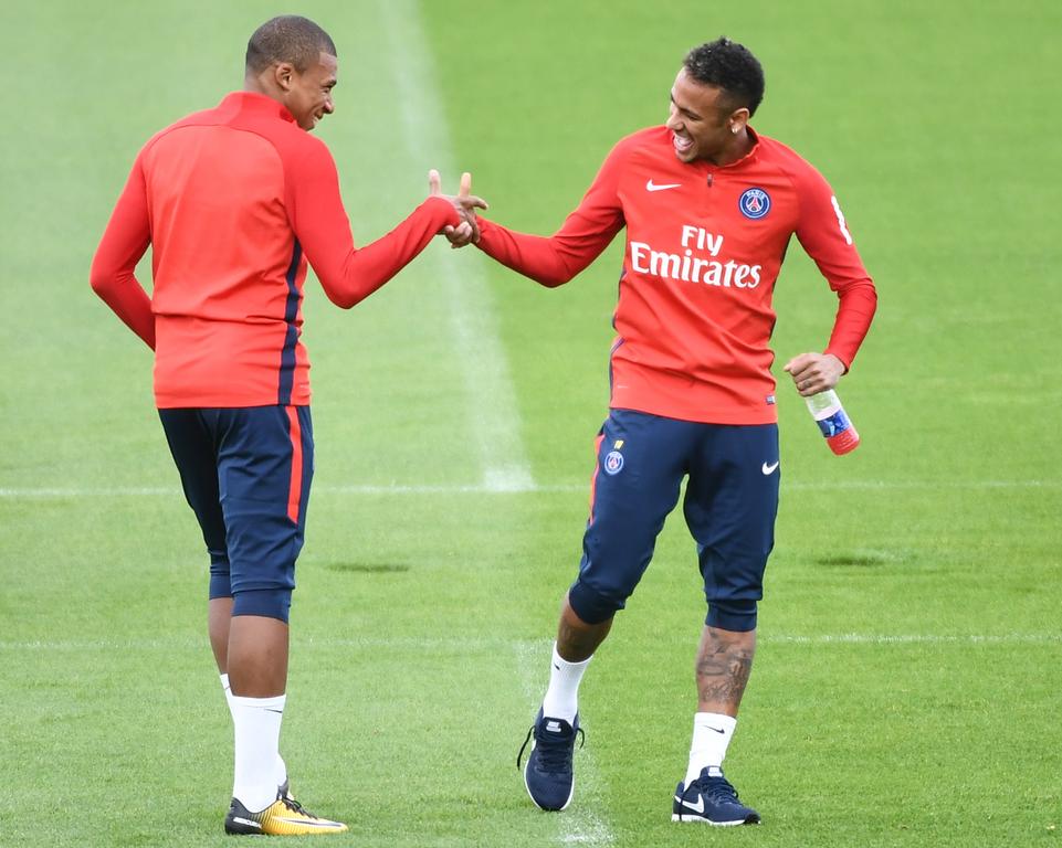 Mbappe sẽ cùng 'anh trai' Neymar chinh phục Champions League - Bóng Đá