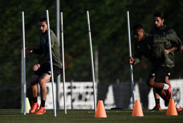 Juventus 'nặng nề' chuẩn bị cho ngày tái đấu với Barcelona - Bóng Đá