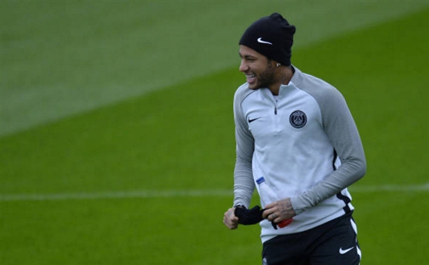 Mbappe liên tục pha trò khiến Neymar không thể nhịn cười - Bóng Đá