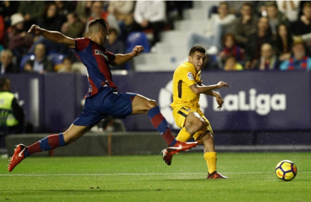 Thắng '5 sao', Atletico tái lập kỷ lục trong mùa giải từng lập cú đúp - Bóng Đá