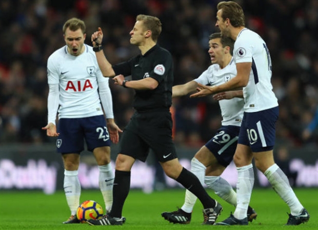 Kane nén đau để cán mốc 100, nhưng Tottenham vẫn không vui - Bóng Đá
