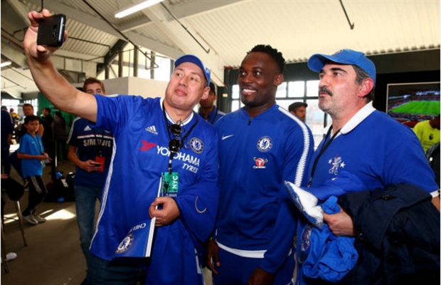 Cole và Essien giúp Chelsea khuấy đảo bầu không khí tại New York - Bóng Đá