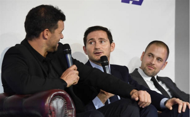 Trở lại Chelsea, Lampard cười khoái chí bên cạnh Ballack và Cole - Bóng Đá