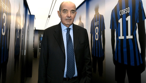 Đi vào lịch sử, Mauro Icardi được huyền thoại Inter đích thân tặng quà - Bóng Đá