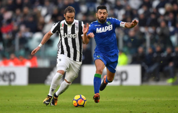 Higuain lập hat-trick trong chiến thắng 7 sao của Juventus trước Sassuolo  - Bóng Đá