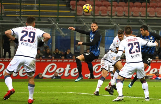 Inter lại không thắng, Spalletti chỉ còn biết cúi đầu than trách - Bóng Đá
