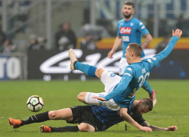 Không thể ghi bàn, Napoli nhường lại ngôi đầu cho Juventus - Bóng Đá