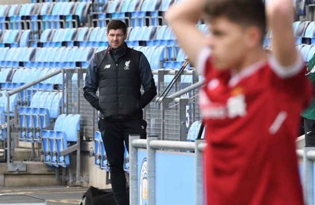 Gerrard thẫn thờ nhìn U19 Liverpool bị U19 Man City đánh bại  - Bóng Đá