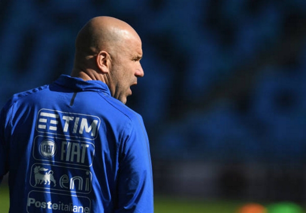 Khởi đầu với thất bại, Di Biagio cau có trong buổi tập của Azzurri - Bóng Đá