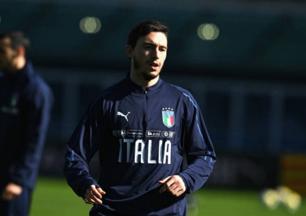 Khởi đầu với thất bại, Di Biagio cau có trong buổi tập của Azzurri - Bóng Đá