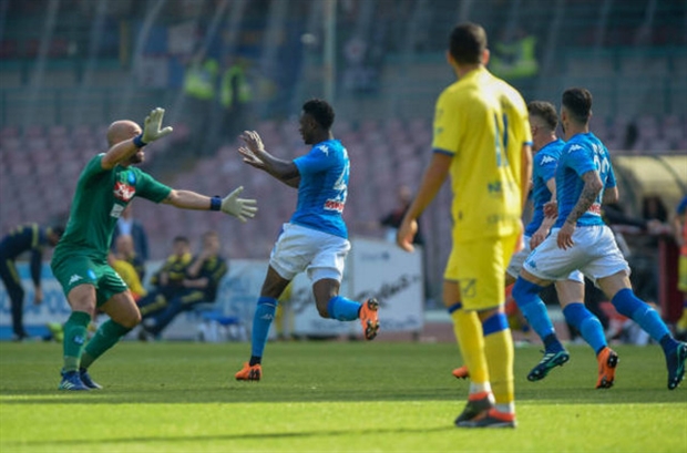 Ngược dòng nghẹt thở, Napoli vẫn chưa 'tha' Juventus - Bóng Đá