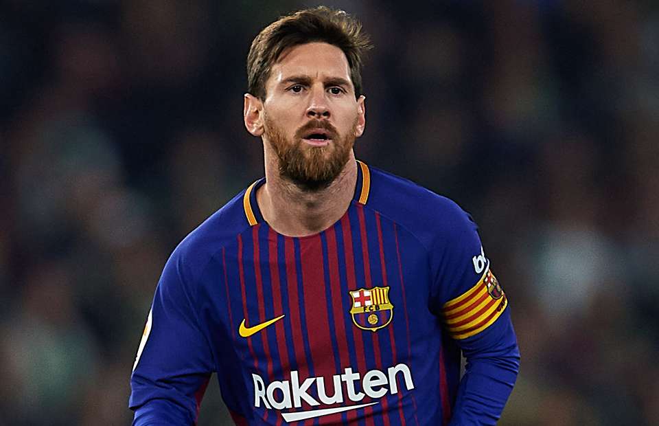 Messi đã chủ động tiếp cận trọng tài trong giờ nghỉ? - Bóng Đá