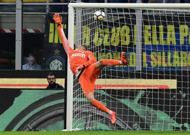 Vỡ mộng Champions League, Icardi lao vào đánh đối thủ  - Bóng Đá