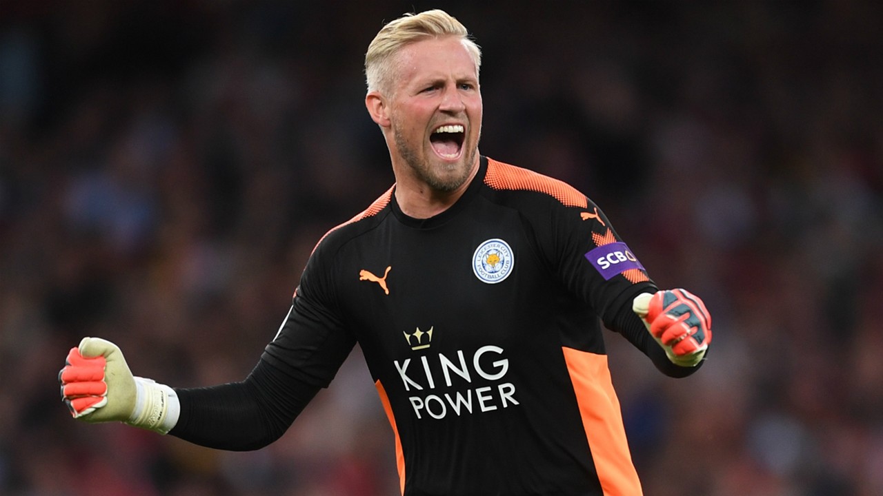 Kasper Schmeichel chính thức cân bằng kỷ lục của cha  - Bóng Đá