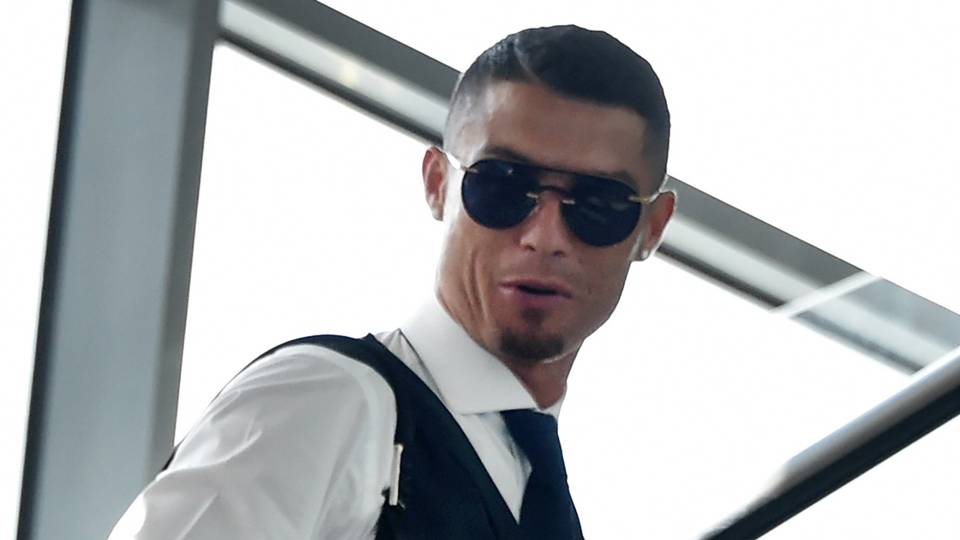 Lộ diện đại gia thứ 2 đứng sau hậu thuận Juventus mua Ronaldo - Bóng Đá