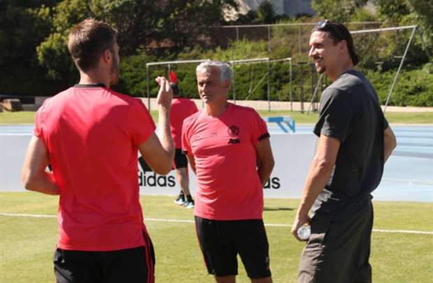 Ibrahimovic bất ngờ hội quân cùng Quỷ Đỏ trên đất Mỹ - Bóng Đá