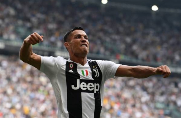 Ronaldo bật khóc ngay trên khi có được bàn đầu tiên cho Juventus - Bóng Đá