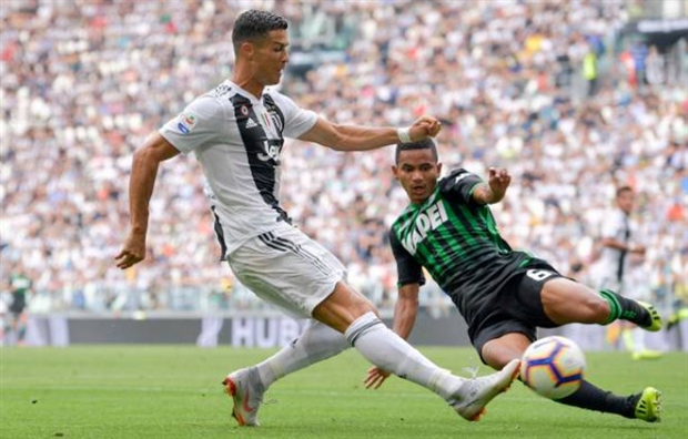 Ronaldo bật khóc ngay trên khi có được bàn đầu tiên cho Juventus - Bóng Đá