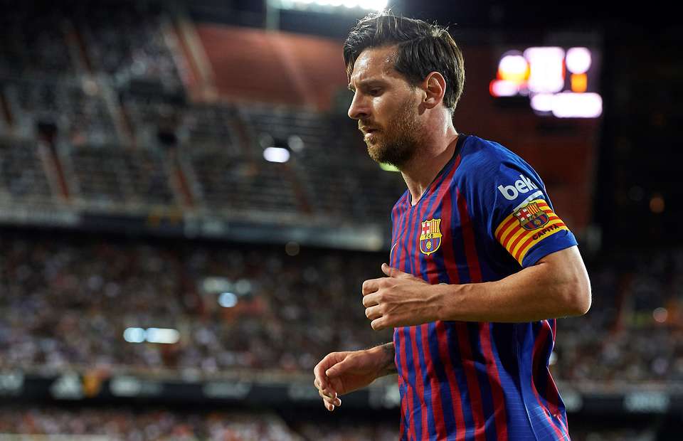 Lộ điều khoản cho phép Messi tự do chia tay Barcelona - Bóng Đá