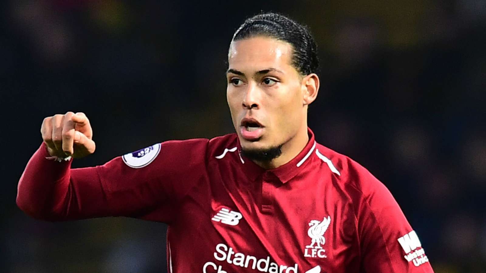 Guardiola e ngại 'quái thú' Van Dijk trước giờ G - Bóng Đá