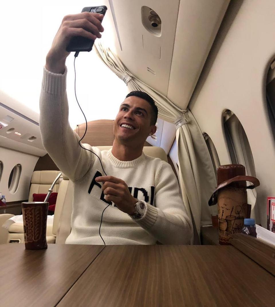Ronaldo lại gặp hạn vì vụ 