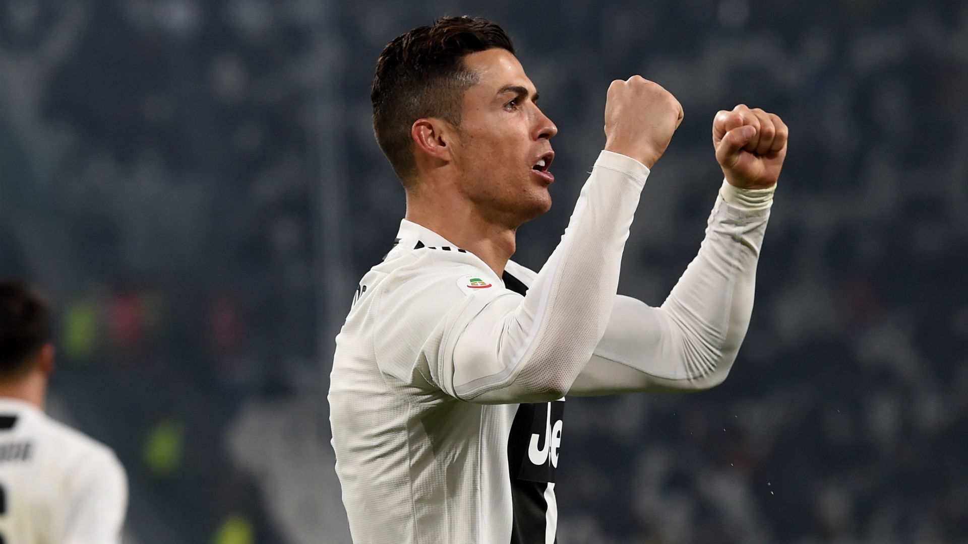 Ronaldo 'mất vui' trước thềm trận đấu với Ajax - Bóng Đá