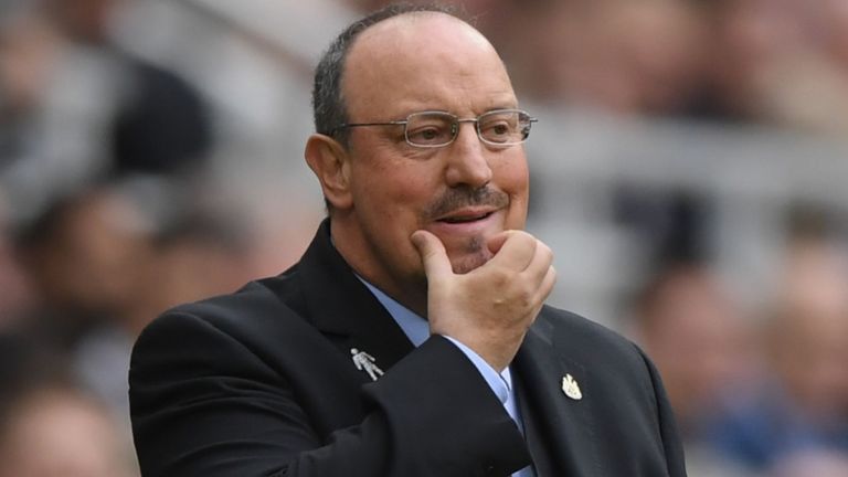 Mặc CĐV Liverpool cầu cứu, Benitez từ chối giúp đỡ - Bóng Đá