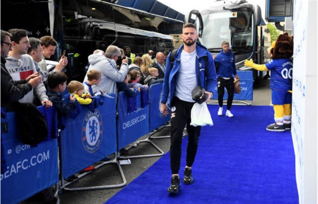 Sau màn 'chửi thầy', sao Chelsea mặt nặng tới Stamford Bridge - Bóng Đá