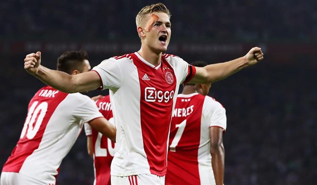 CĐV Man Utd vẫn rất tỉnh trước tin đồn về De Ligt - Bóng Đá