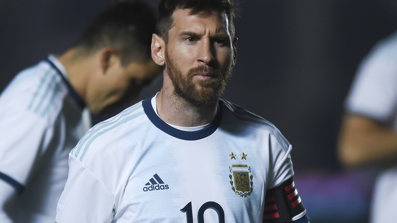 Messi và cơ hội cuối để sánh vai cùng Maradona - Bóng Đá