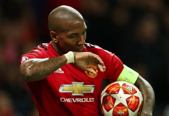 Ashley Young - Số 0 tròn trĩnh của Man Utd - Bóng Đá