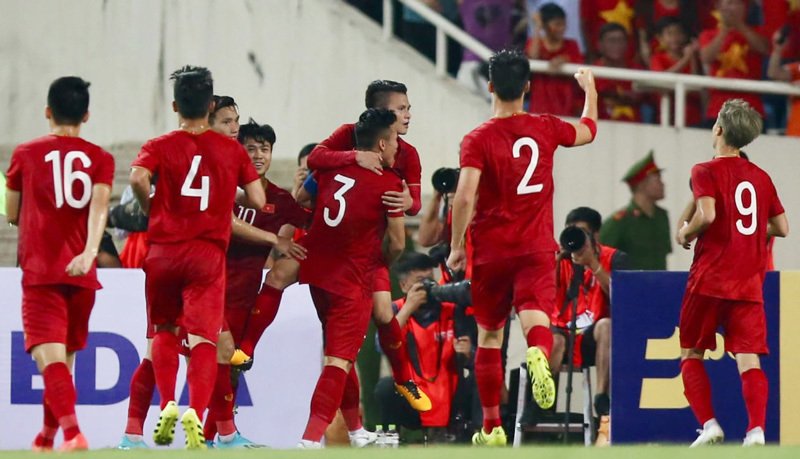 Điểm tin trưa 12/10: Ronaldo rực sáng, Việt Nam sáng cửa tại VL World Cup - Bóng Đá