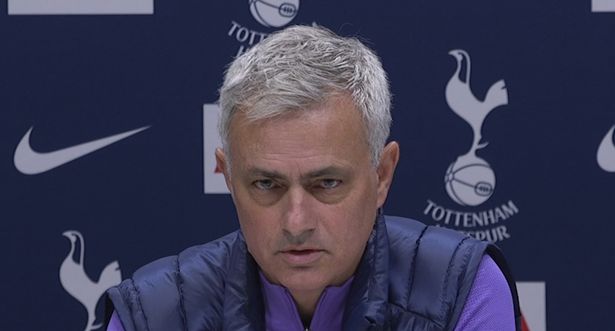 Hành động khó hiểu, Mourinho xin lỗi NHM Tottenham - Bóng Đá
