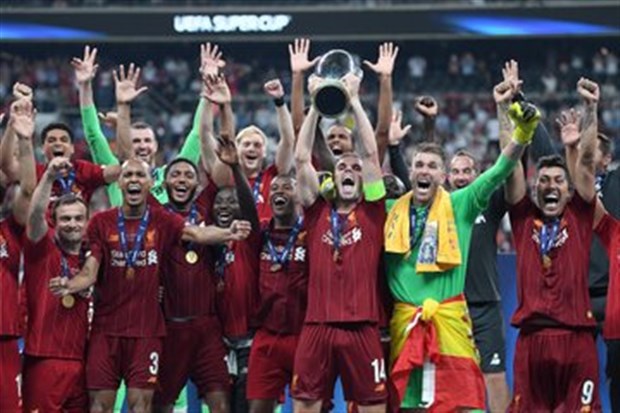Liverpool vượt Man Utd về danh hiệu, đại chiến nổ ra  - Bóng Đá