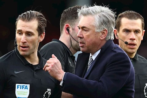 Nhận thẻ đỏ vì VAR, Ancelotti nói gì? - Bóng Đá