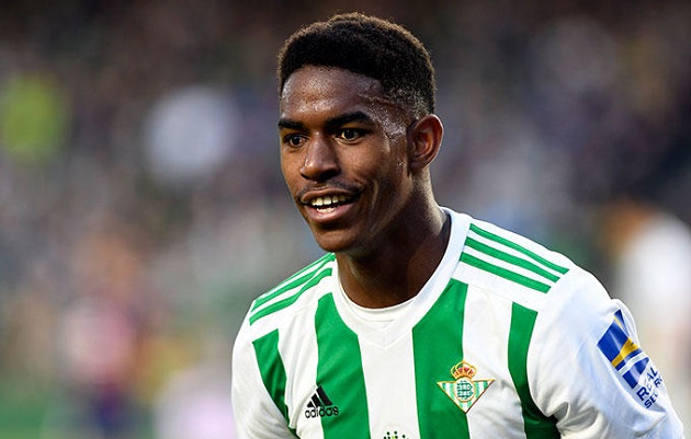 Liverpool are once again being linked with a big-money for Junior Firpo - Bóng Đá