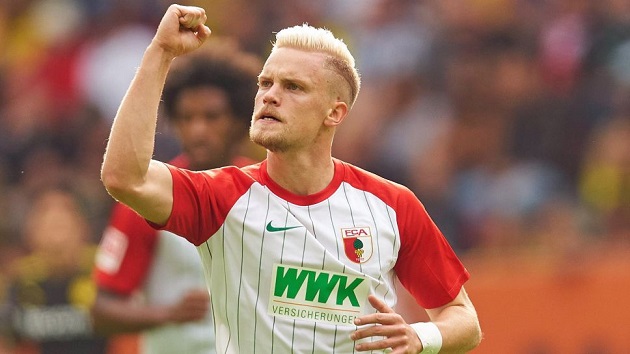 Diario Sport: Liverpool in talks with Augsburg over £18m left-back - Bóng Đá