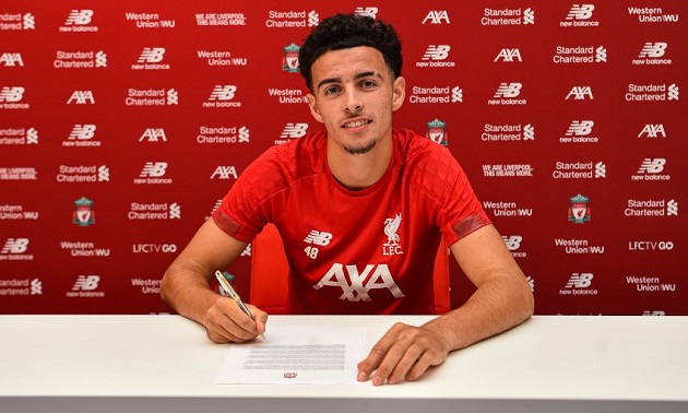 OFFICIAL: Curtis Jones signs new long-term deal with Liverpool - Bóng Đá