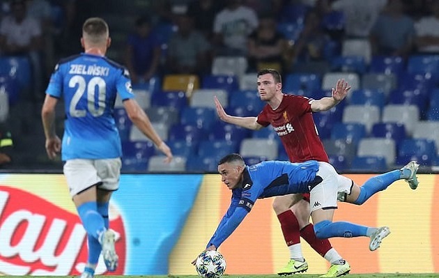 Mark Clattenburg: Liverpool can have no complaints about Napoli penalty - Bóng Đá