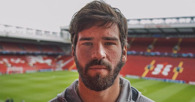 Alisson reveals how inspiring fans' desire to see Liverpool claiming the title actually is - Bóng Đá