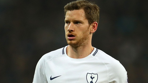 Napoli and Ajax are prepared to test Tottenham's resolve with a bid for Jan Vertonghen this month - Bóng Đá