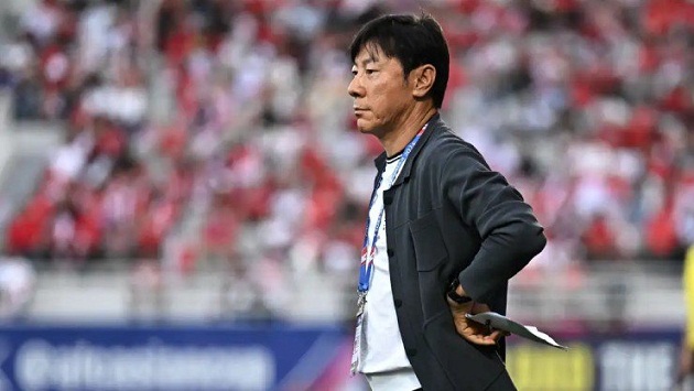 HLV Shin Tae-yong có lẽ rất muốn thay người nhiều hơn nhưng lực bất tòng tâm.