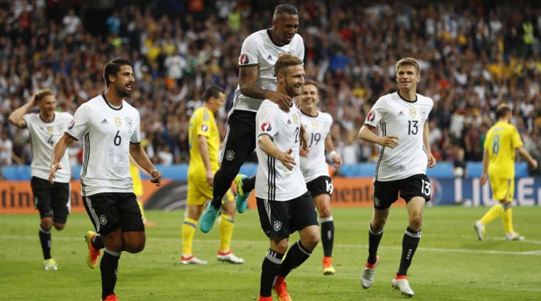 Đức đã chứng tỏ bản lĩnh của nhà ĐKVĐ thế giới sau chiến thắng 2-0 trước Ukraine. Ảnh: Internet.