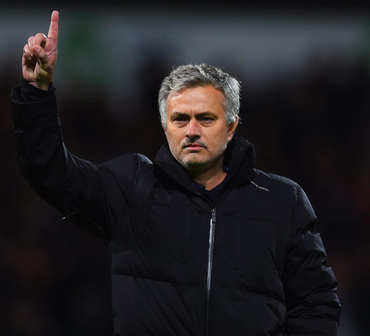 Tiết lộ nhóm nhạc thần tượng của Mourinho