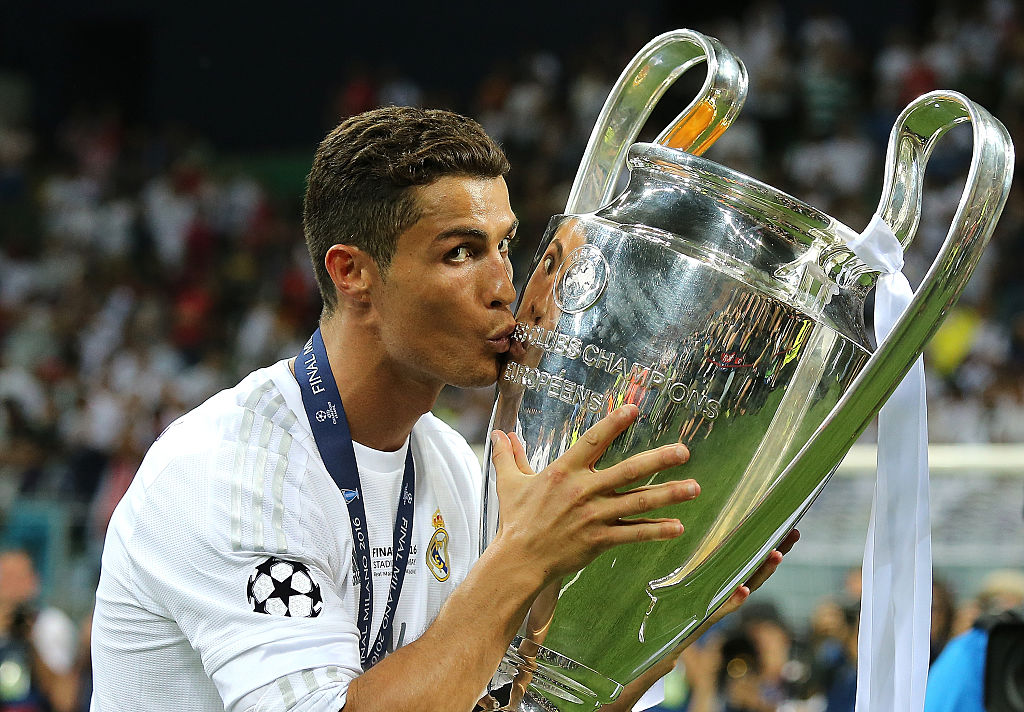 Nếu muốn mãi là số 1, Ronaldo nên rời Real Madrid càng sớm càng tốt