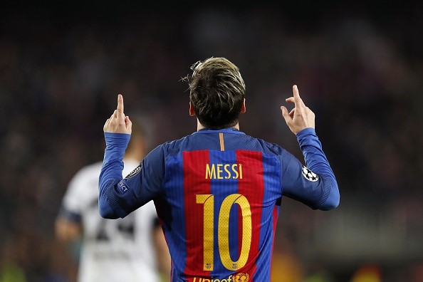 Lionel Messi là một siêu sao bóng đá không đối thủ. Anh ta đã lập nên nhiều kỷ lục trong lịch sử bóng đá và được yêu mến bởi rất nhiều người trên toàn thế giới. Xem hình ảnh của anh ta để cảm nhận được sự nghiệp và tài năng phi thường của một trong những cầu thủ vĩ đại nhất mọi thời đại.