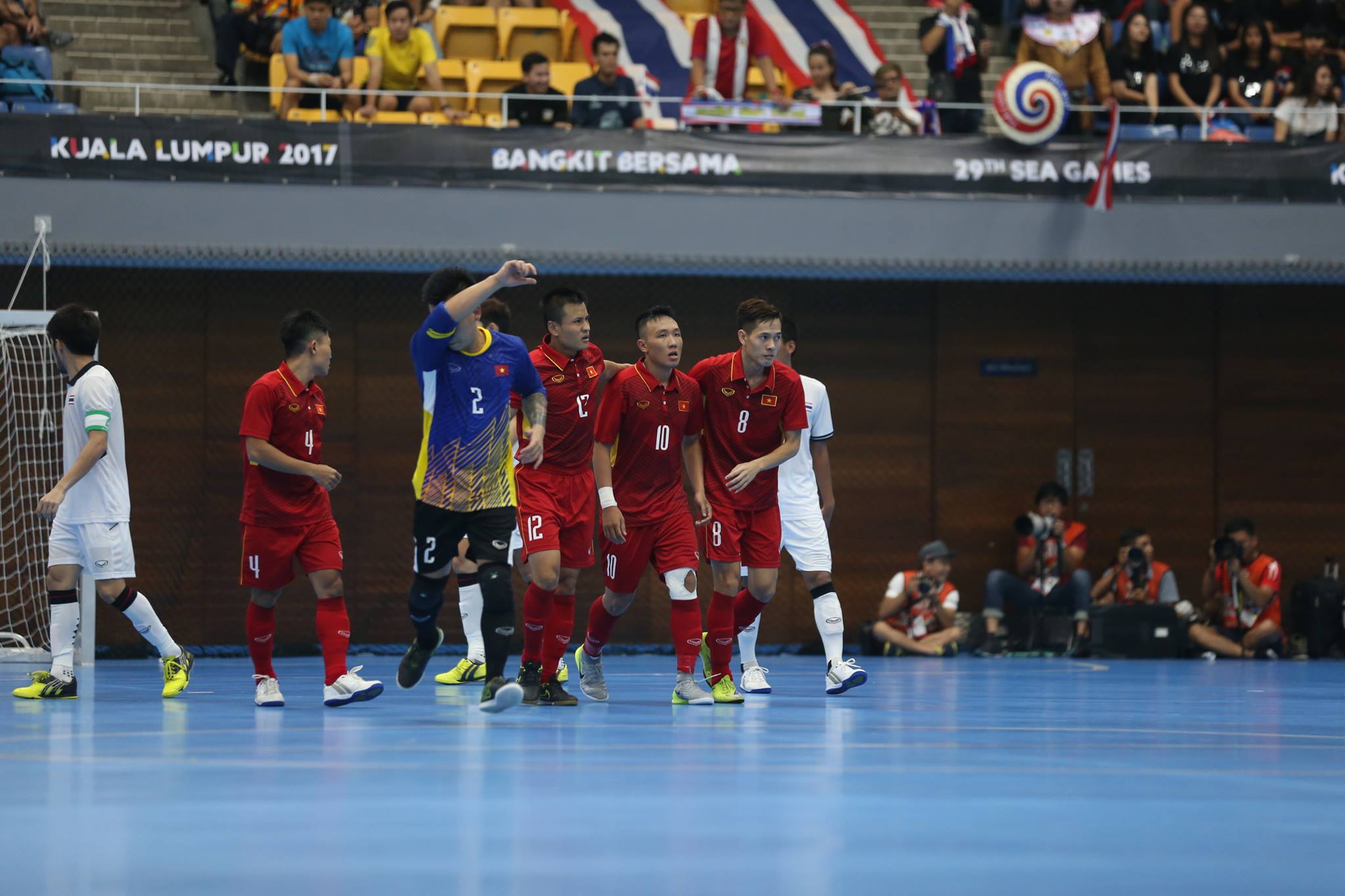 TRỰC TIẾP: Futsal Việt Nam 0-3 Futsal Thái Lan: Vỡ trận? - Bóng Đá