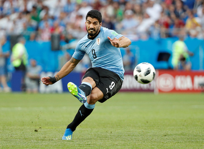 Giải mã màn ăn mừng ẩn ý của Suarez trong ngày đi vào lịch sử bóng đá Uruguay - Bóng Đá