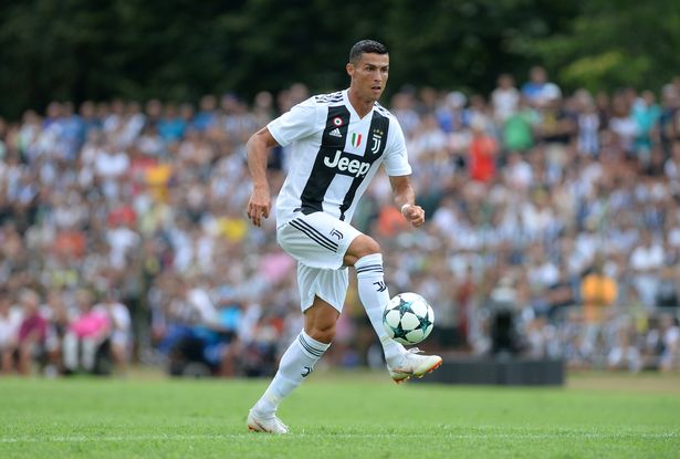 NÓNG: Ronaldo có thể hoãn ngày ra mắt Serie A - Bóng Đá
