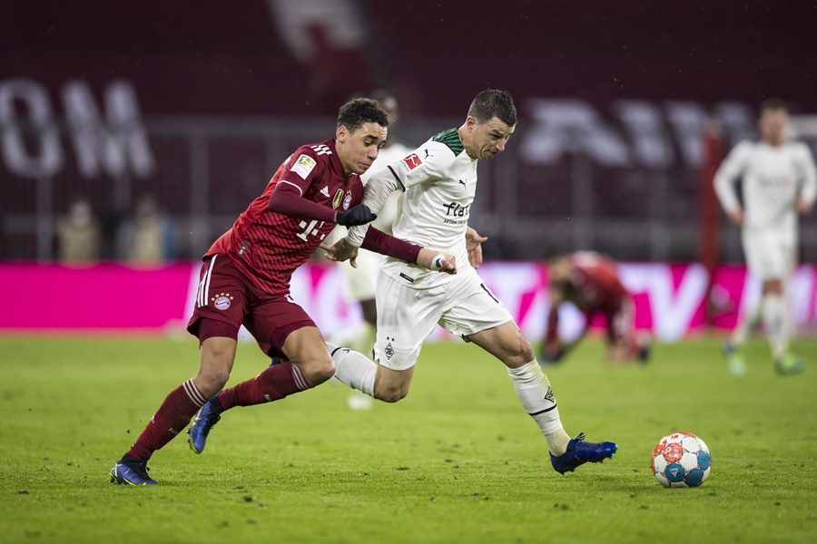 Lewandowski lập công, Bayern vẫn ôm hận trước M’gladbach - Bóng đá Việt Nam